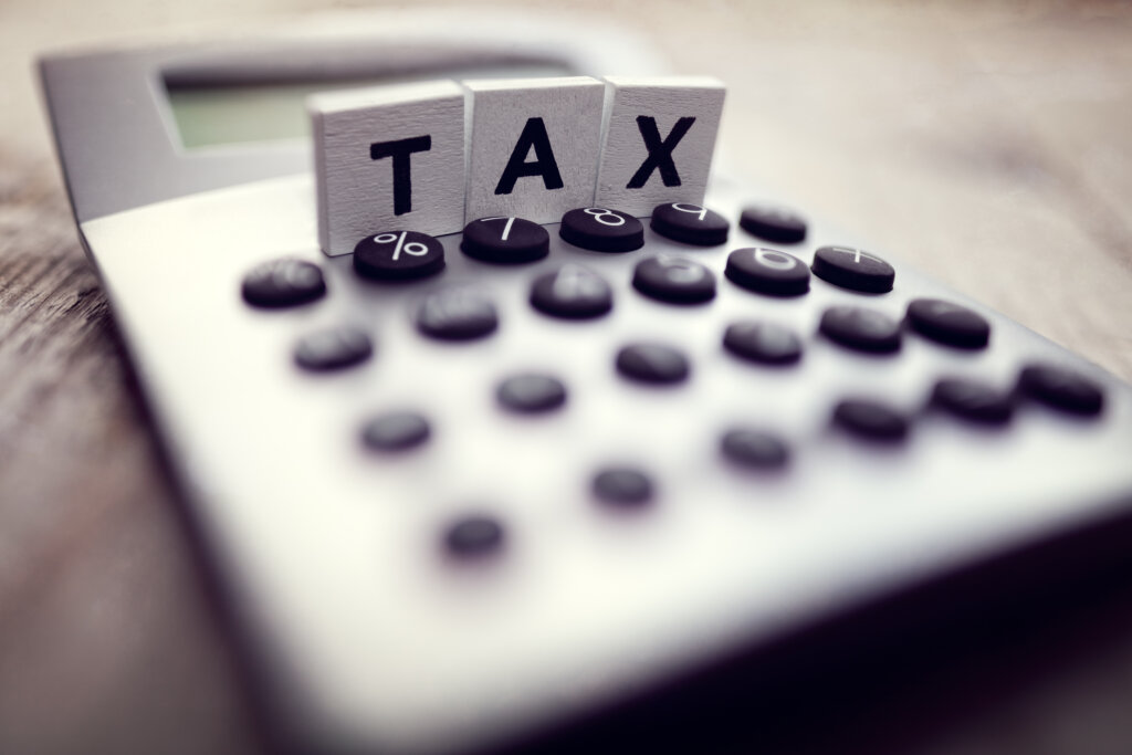 Do I Need to Withhold Taxes for Foreign Contractors?